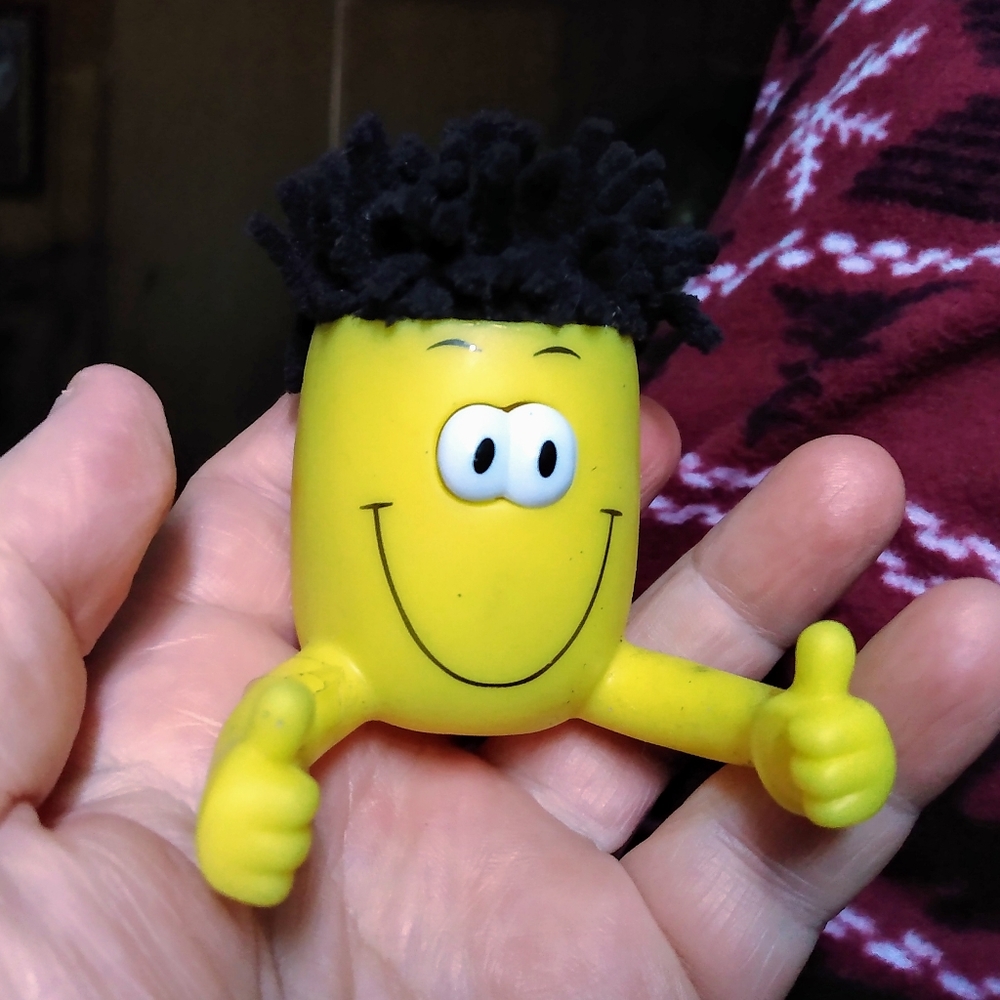 📱Free Rubber Guy Phone Holder & Cleaner